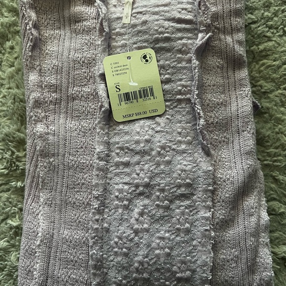 NWT Free People Lavender Ruffled top, new with tags. - Picture 6 of 9